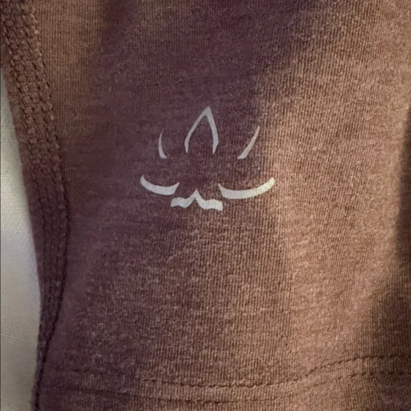 Beyond Yoga Criss Cross back long sleeve - Picture 5 of 5